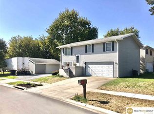 2621 NW 4th St, Lincoln, NE 68521