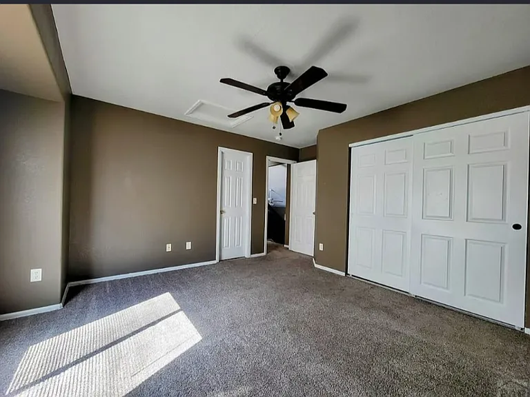 676 E Clarion Dr #B — Photo 3