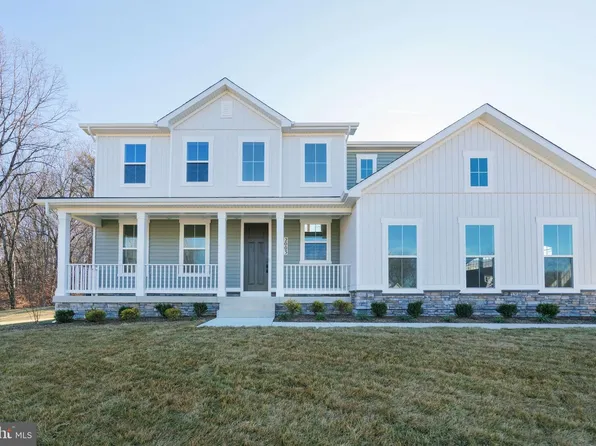 2003 Aram Dr, Accokeek, MD 20607