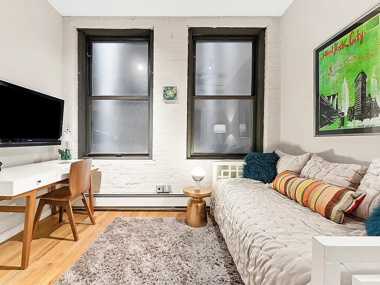 130 Watts St #4N — Photo 10