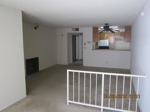 5th image of 12701 Moorpark St APT 209