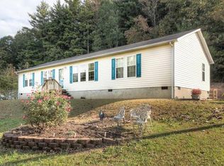 24 Danielle Dr, Penrose, NC 28766