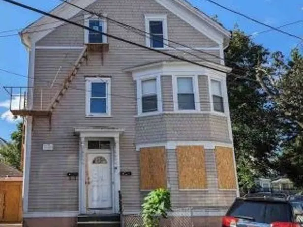 58 Wendell St, Providence, RI 02909
