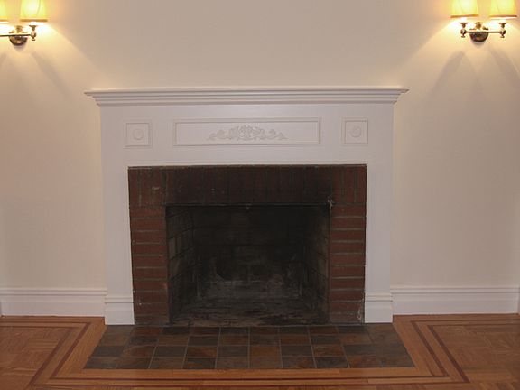 4th image of 23 E 69th St APT Br