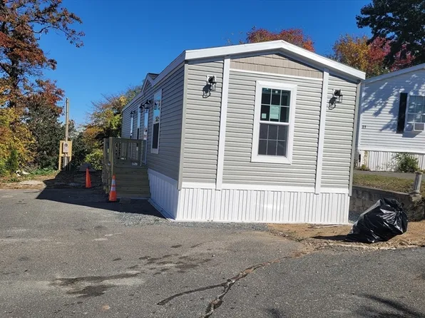 161 Newbury St #32, Peabody, MA 01960