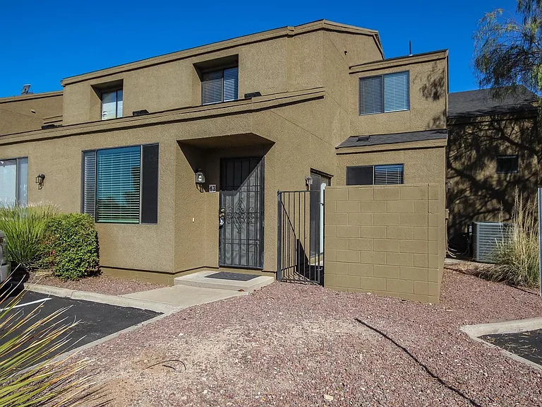 1251 E Weimer Cir #43 — Photo 1