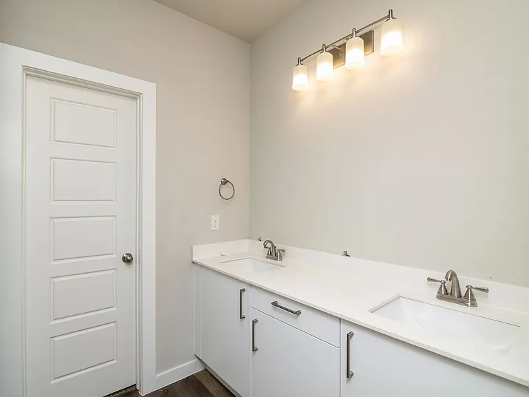 645 Fallow Dr — Photo 10