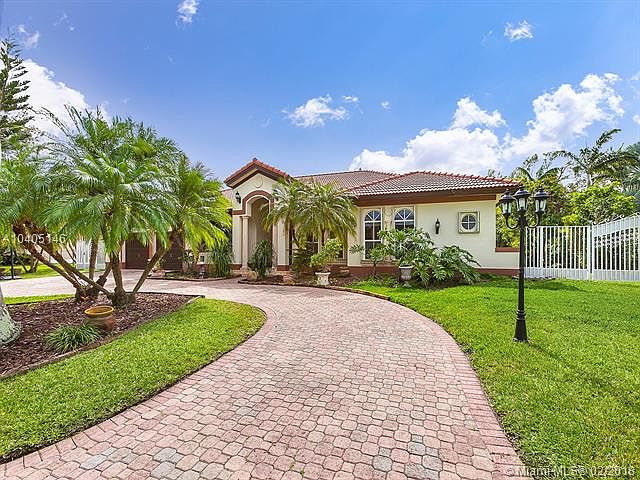 8234 SW 193rd St, Cutler Bay, FL 33157 | Zillow