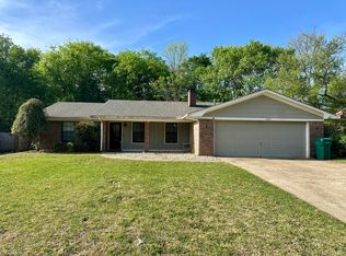 2205 Rosewood St, Tupelo, MS 38801