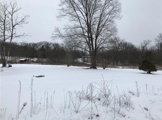 1585 Maple Dr, Hermitage, PA 16148