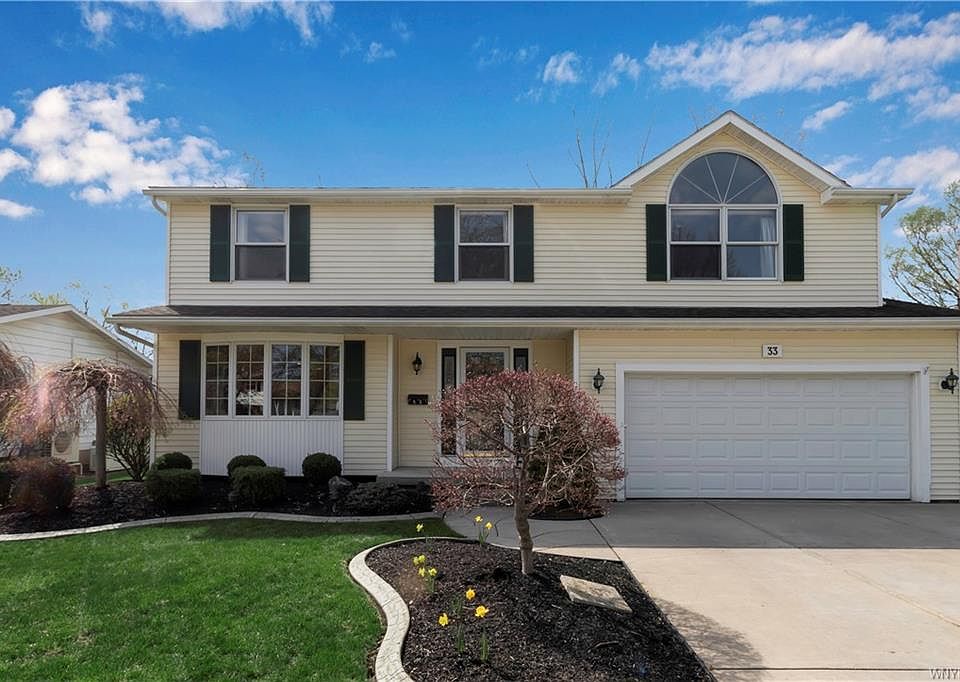 1st image of 33 Smallwood Dr