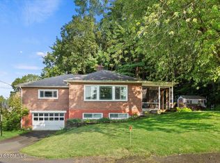 23 Powell St, Wynantskill, NY 12198