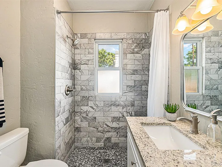 427 S Grant St — Photo 12