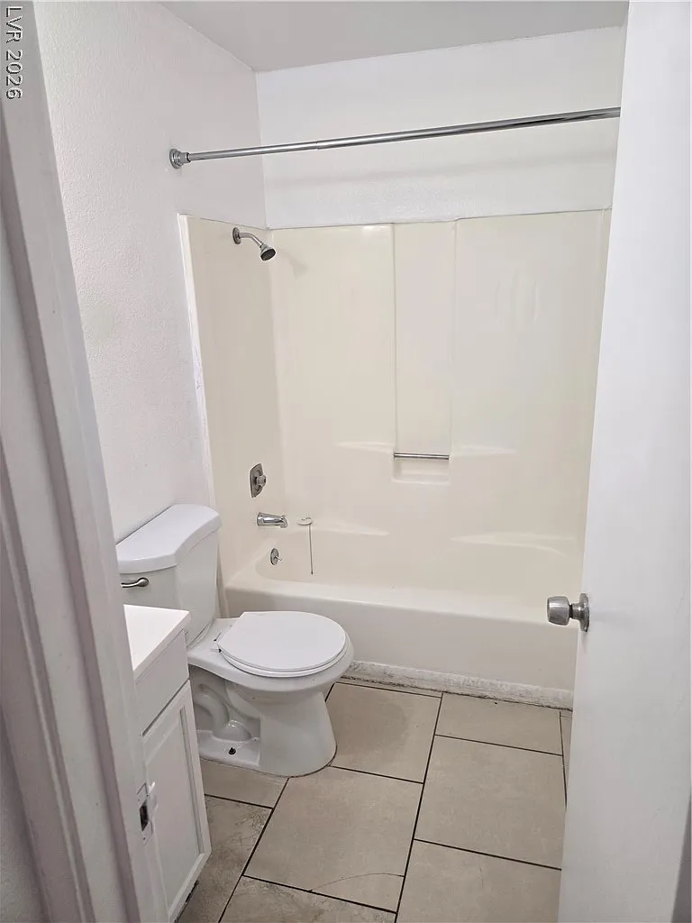 2 bed, 1.0 bath, 3436 sqft, $950 — Photo 4