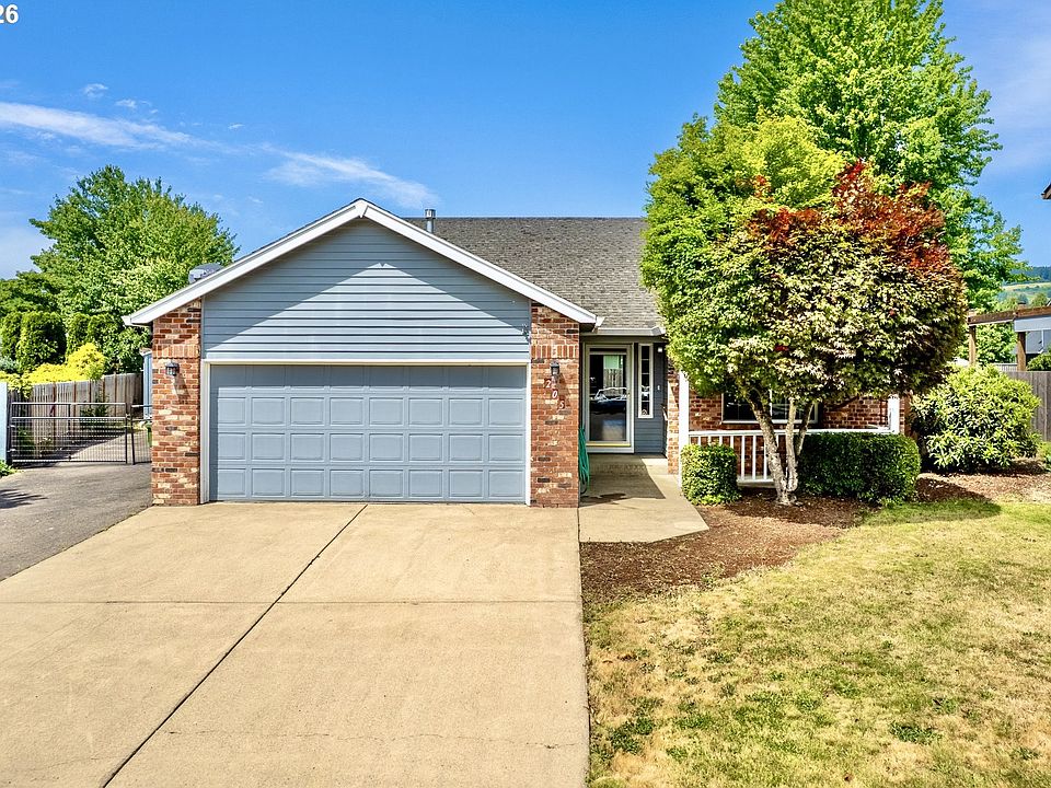 1st image of 205 E Myrtlewood Ct