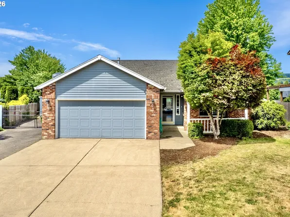 205 E Myrtlewood Ct, Newberg, OR 97132