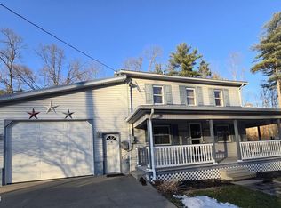 2477 E Valley Rd, Loganton, PA 17747