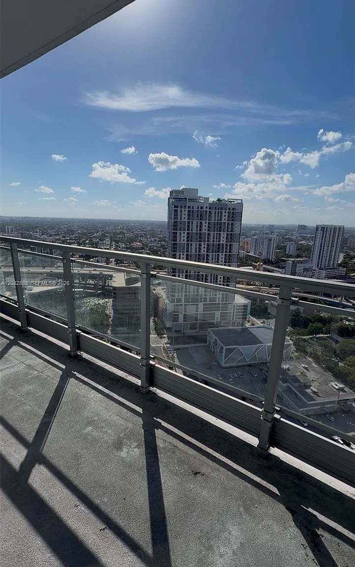 Ivy Condo — Photo 4
