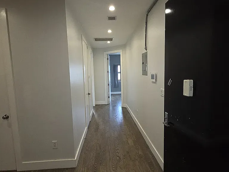 2423 Dean St #2 — Photo 11