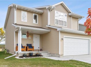 2037 2nd St SW, Altoona, IA 50009