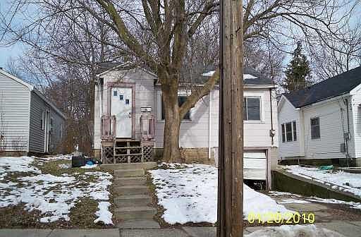 1st image of 1044 Ontario St