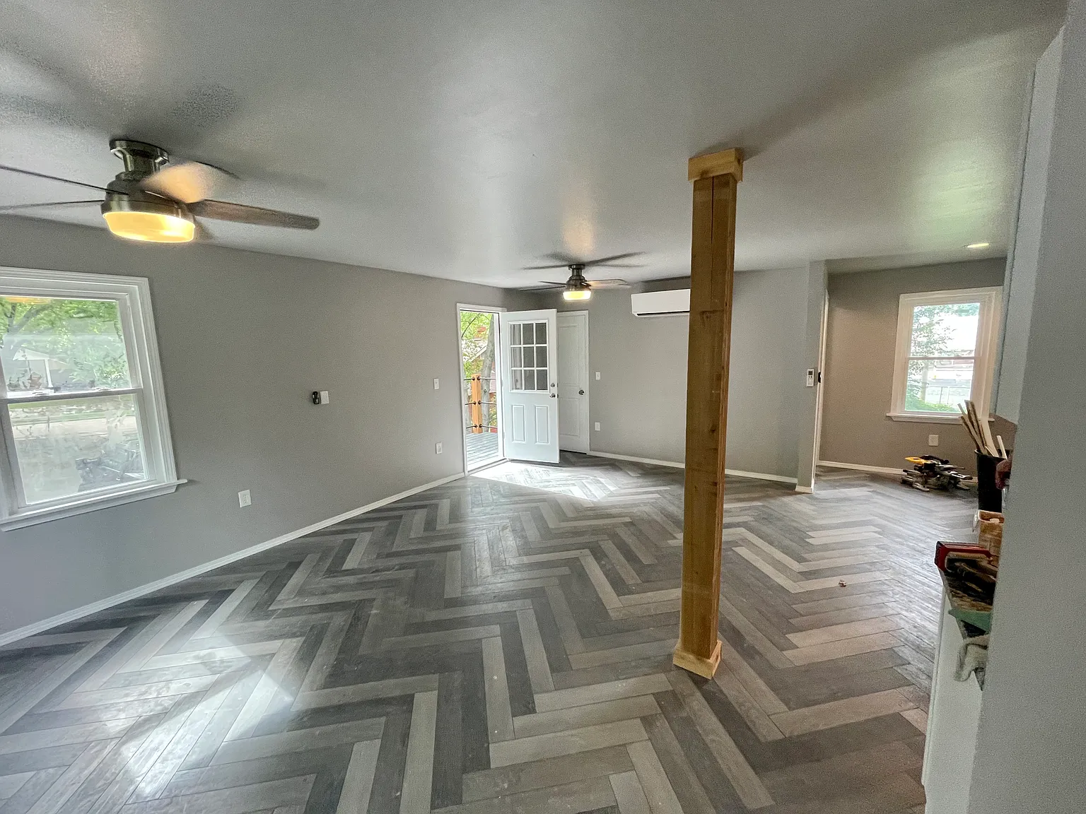 1125 S Yorktown Ave — Photo 4