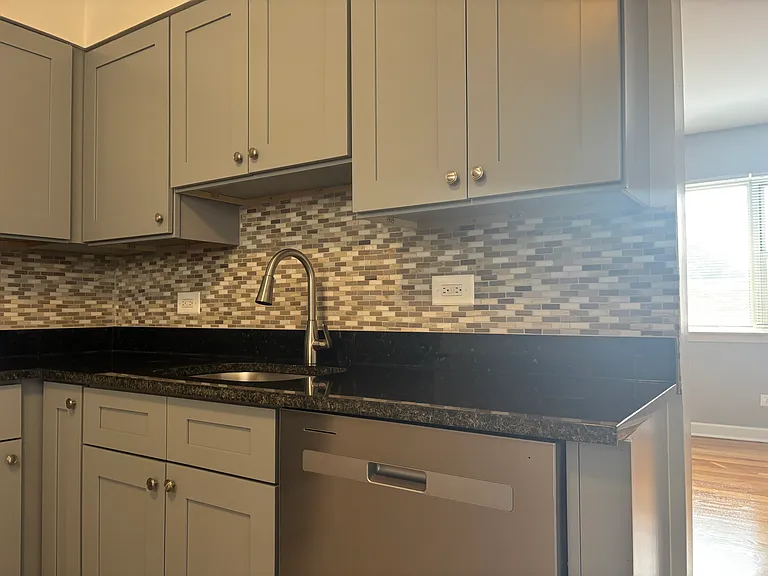 1306 Carol St — Photo 3