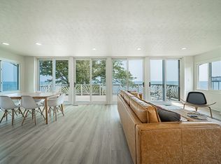 4497 Lake Rd E, Geneva, OH 44041