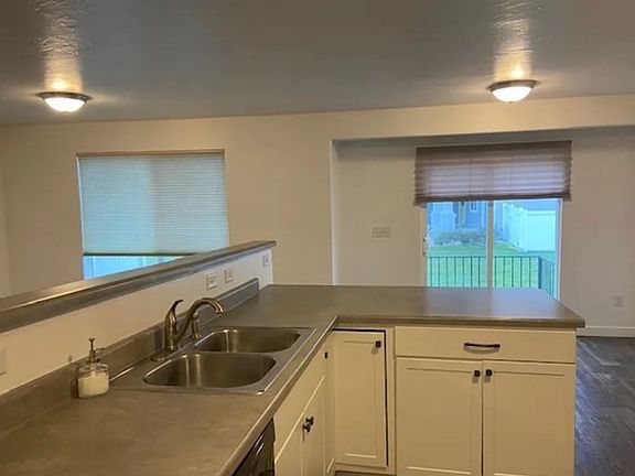 4th image of 43 E Mayapple Ct