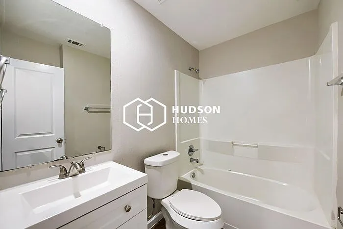 4419 Trigg St #B — Photo 11