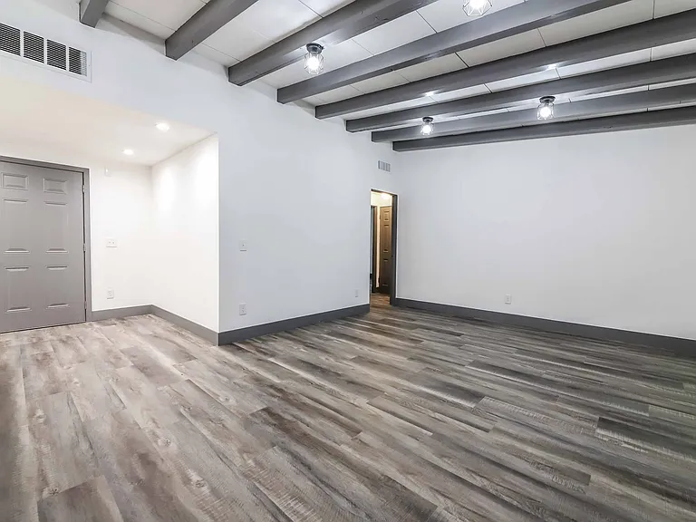 612 N Bruce St — Photo 8