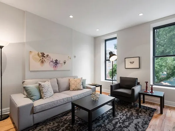 496 Van Buren image 4 of 8