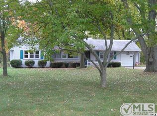 2129 Pioneer Dr, Jackson, MI