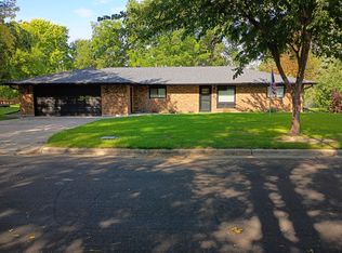 407 6th St NE, Barnesville, MN 56514