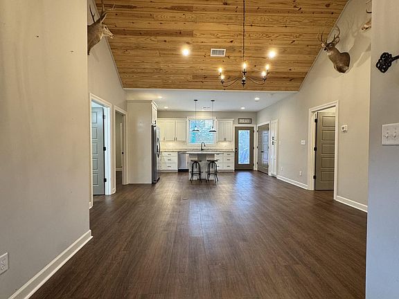 3rd image of 1021 Ida Grace Trl