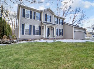 340 Creighton Ln, Rochester, NY 14612