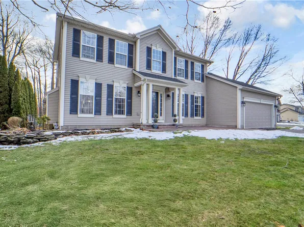 340 Creighton Ln, Rochester, NY 14612