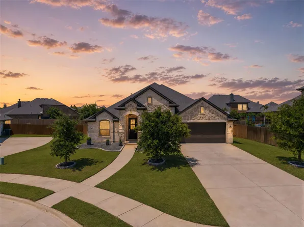 605 Roscoe Dr, Midlothian, TX 76065