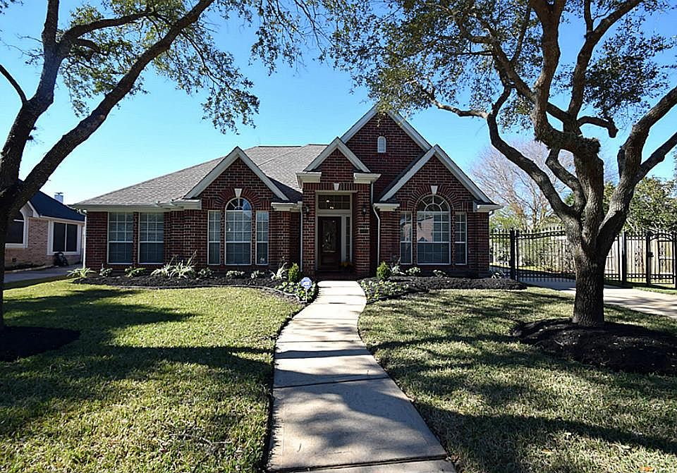 1st image of 1735 Crescent Green Dr