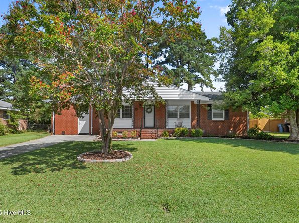 106 Estate Dr