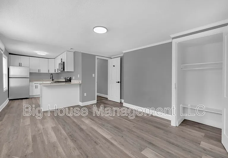 1725 Hollins St #2 — Photo 4