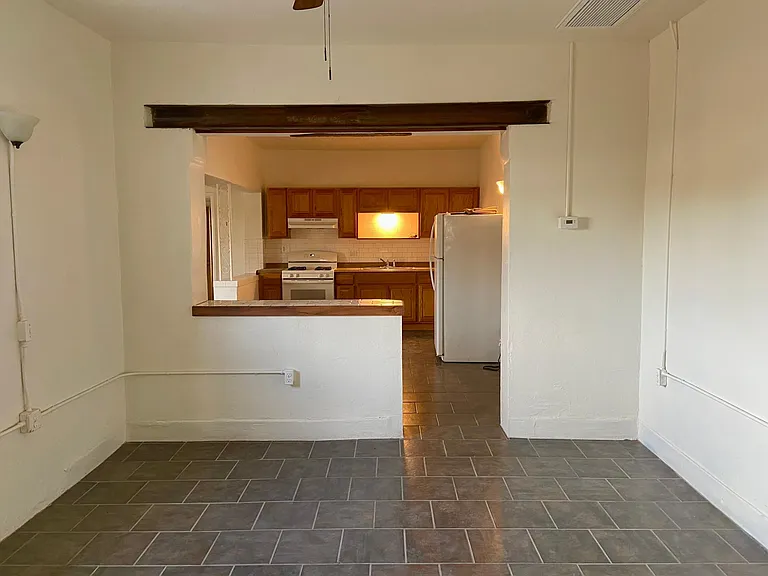 135 W 23rd St — Photo 11