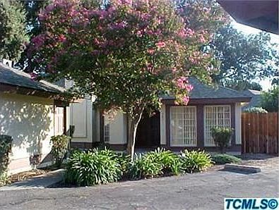 1st image of 3821 W Hillsdale Ave