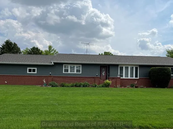 1750 Cedar St, Aurora, NE 68818