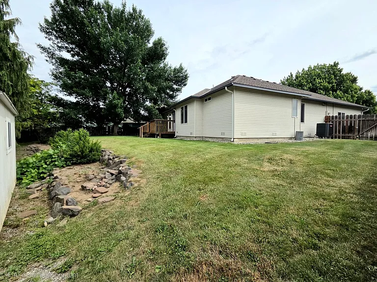 1812 Aspen Pl — Photo 36