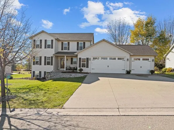 W7177 Fox Hollow Ln, Greenville, WI 54942