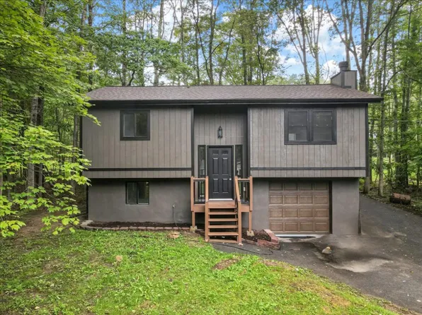 148 Acorn Ln, Kunkletown, PA 18058