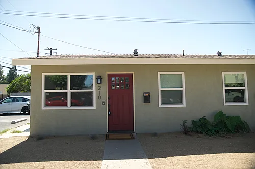 210 S Oak St Photo 1 210 S Oak St Photo 1