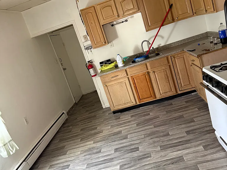 54 Winthrop St #1 — Photo 10