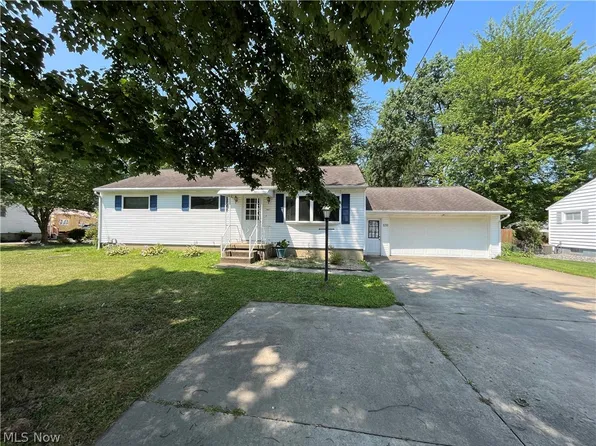 5799 Sarah Ave NW, Warren, OH 44483